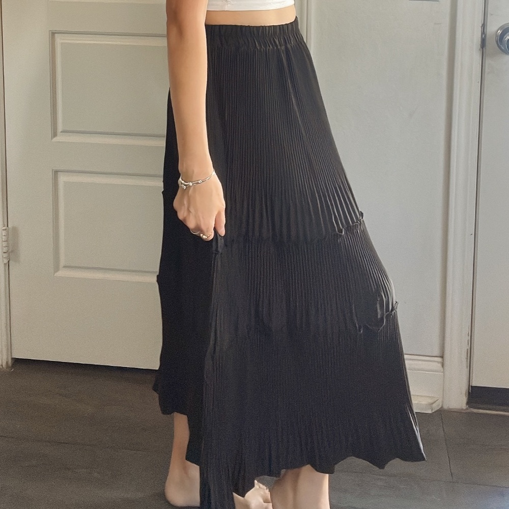 Luxe High Waisted Pleated Ruffle Maxi Skirt - Picture 12 of 13